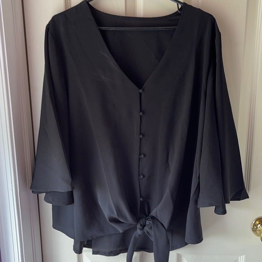 Women’s top with quarter length bell sleeves, XL